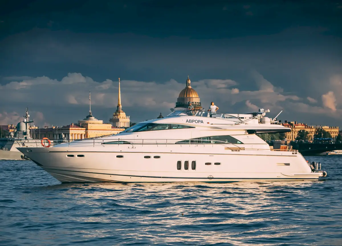 Fairline Squadron 68 (Аврора)